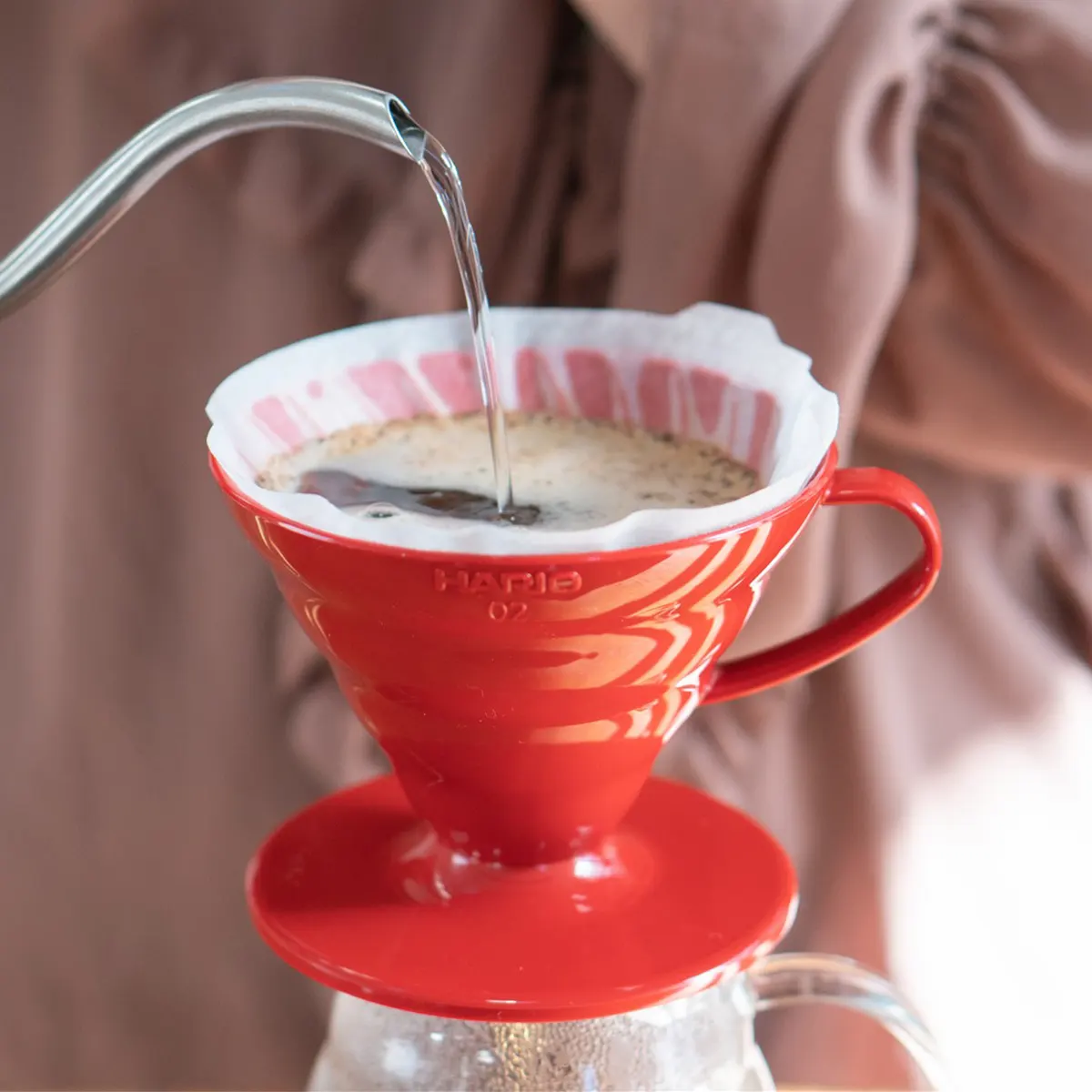 v60 02 plastik dripper kırmızı