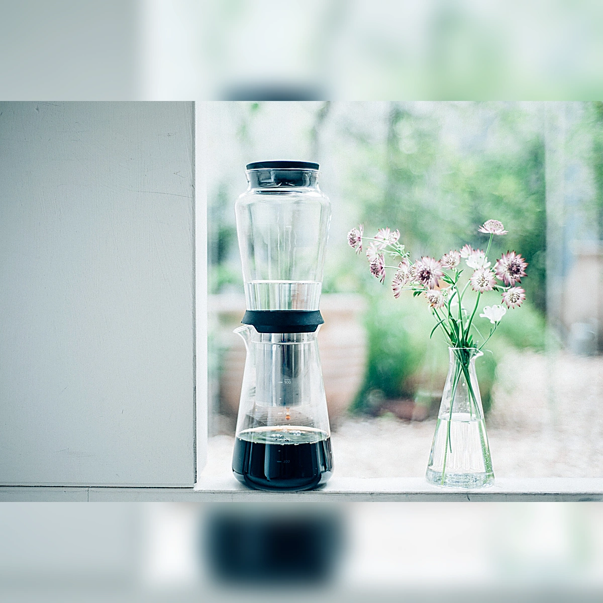 coldbrew window vase 1200x1200 300dpi